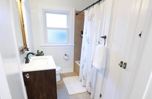 Port Gardner House | Peaceful Sanctuary near Downtown Everett