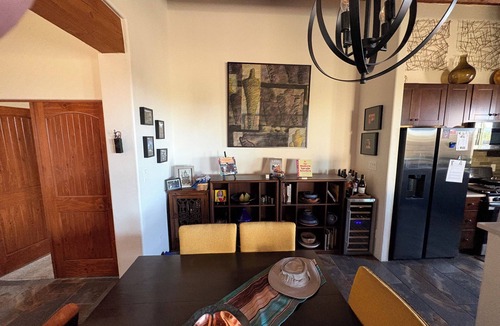 Santa Fe House | Peaceful Santa Fe private residence. Enjoy our art, courtyard and patio!