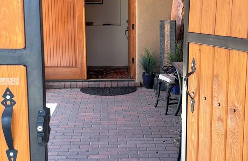 Santa Fe House | Peaceful Santa Fe private residence. Enjoy our art, courtyard and patio!