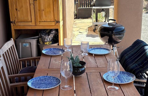 Santa Fe House | Peaceful Santa Fe private residence. Enjoy our art, courtyard and patio!
