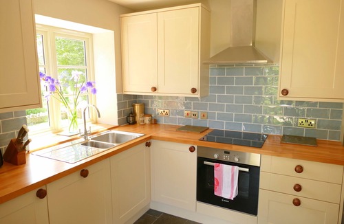 Radstock Cottage | Peaceful, scenic,cosy cottage near Wells and Frome