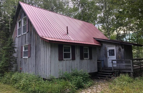 Rangeley Cabin | Peaceful, Secluded Waterfront Cottage with Sandy Beach
