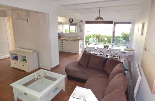 Saint-Pierre-la-Mer Villa | Peaceful seaside house with pool