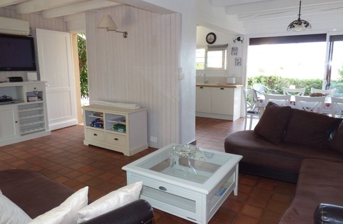 Saint-Pierre-la-Mer Villa | Peaceful seaside house with pool