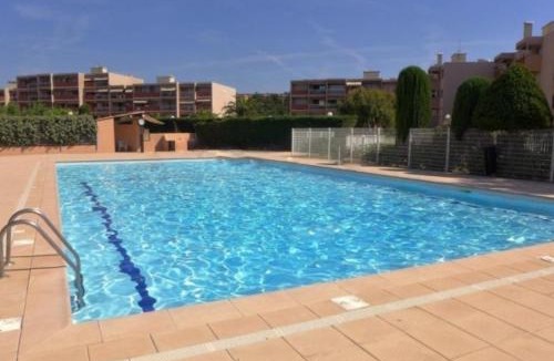 La Faviere Apartment | Peaceful Seaview Apartment with Beach & Pool Access, Air Conditioning