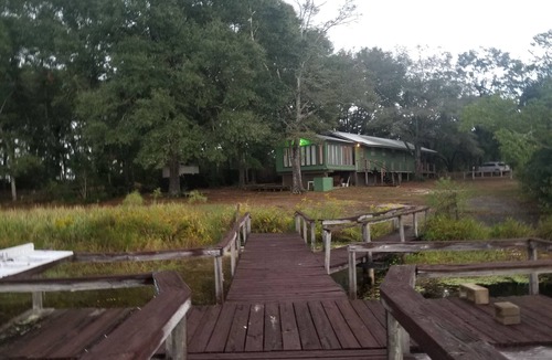 De Funiak Springs Cabin | Peaceful, Secluded Lakefront Cabin