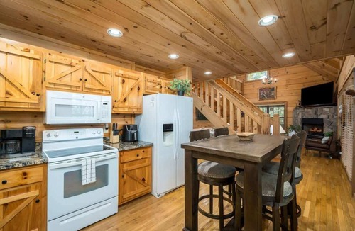 Blue Ridge Cabin | Peaceful Secluded Cabin, Aska