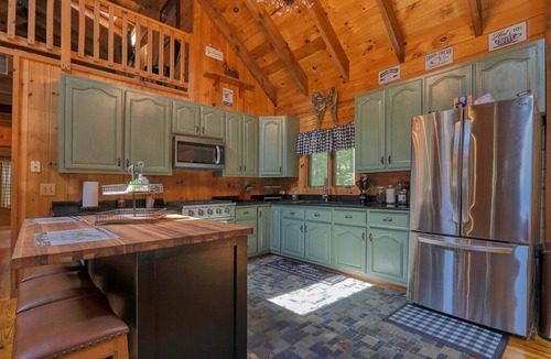 Georgetown Cabin | Peaceful Setting but close to beaches!