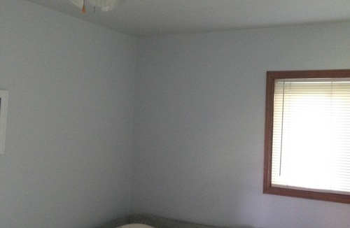 Urbana House | Peaceful Slumber/Free Parking and Wi-Fi