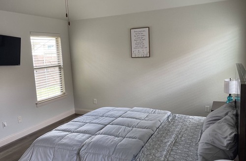 Royse City House | Peaceful, spacious, cozy hideaway house in small country town.