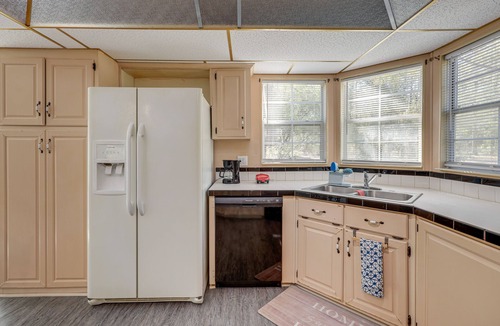 Boys Ranch House | Peaceful & Spacious McAlpin Escape w/Deck