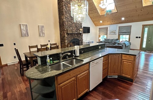 Geneva House | Peaceful SPIRE GOTL Wine Country Beaches
