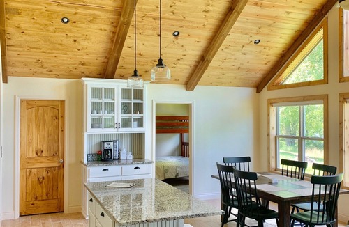 Shell Knob House | Peaceful Spring Break Escape to No Bad Days Cabin on Table Rock Lake w/Fire Pit