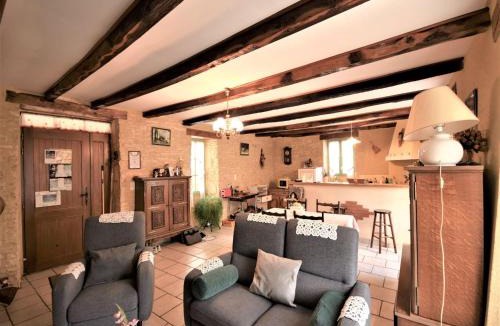 Thedirac House | Peaceful Stay in Thédirac