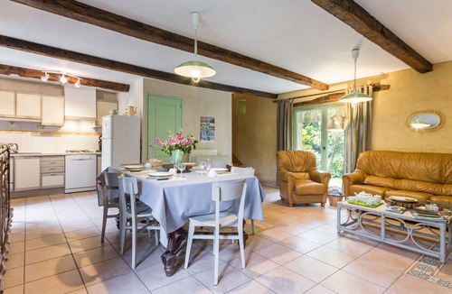 Saffre Cottage | Peaceful Stone Cottage with Garden, Near Lakes & Nantes
