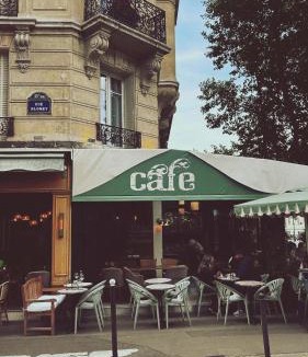 Issy-les-Moulineaux Apartment | Peaceful Studio near Paris in Issy-les-Moulineaux