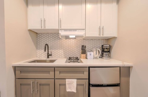 Prudential - St. Botolph Apartment | Peaceful Studio | Close to Fenway