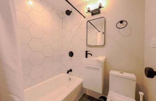 Prudential - St. Botolph Apartment | Peaceful Studio | Close to Fenway