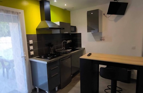 Saint-Cyprien Apartment | Peaceful studio