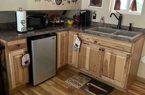 Chiloquin Apartment | Peaceful studio with AC in charming Chiloquin perfect for getaway
