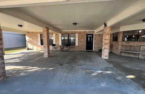 Bellville Apartment | Peaceful Suite Retreat Near Houston - Country Escape