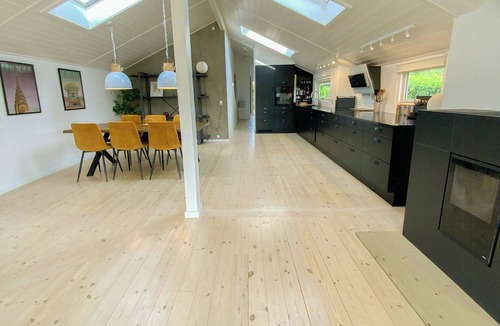 Kirke Hyllinge House | Peaceful summer house by Ejby Ådal and Isefjord