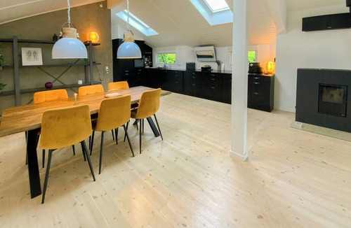 Kirke Hyllinge House | Peaceful summer house by Ejby Ådal and Isefjord