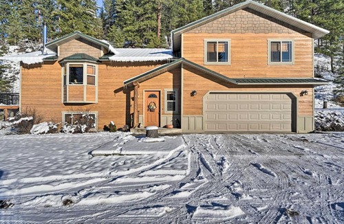 Superior House | Peaceful Superior Home w/Fire Pit & Mtn View