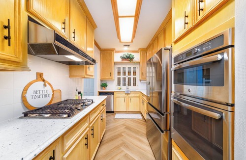 Houston House | Peaceful Tanglewood/Woodway Home - Spacious, Cozy & Close to Everything