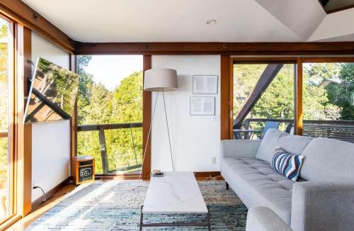 Aptos House | Peaceful Treehouse with Ocean View