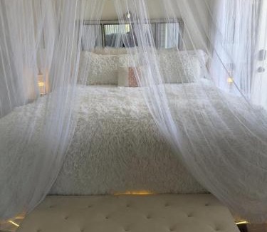 Leimert Park Apartment | Peaceful Upstairs Oasis