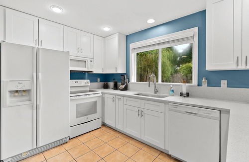 Black Diamond House | PEACEFUL!