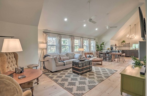 Eagle Rock Cottage | Peaceful Family Escape on Table Rock Lake!