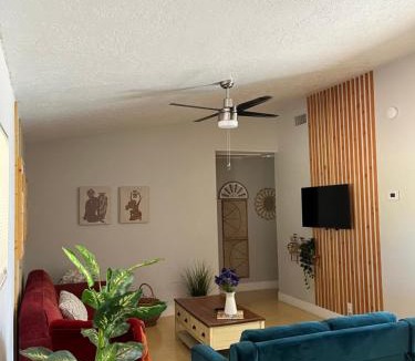 Sunrise Manor House | Peaceful Vegas