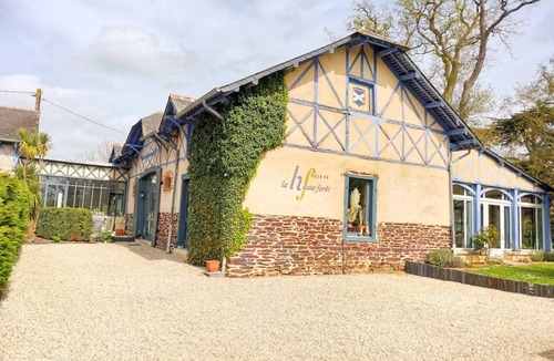 Breal-sous-Montfort Villa | Peaceful villa with pool 15min from Rennes