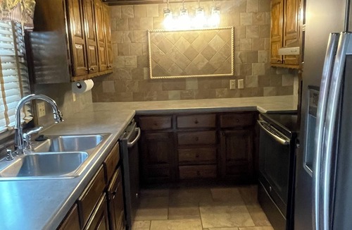 Coffeyville House | Peaceful Views and Quiet Location