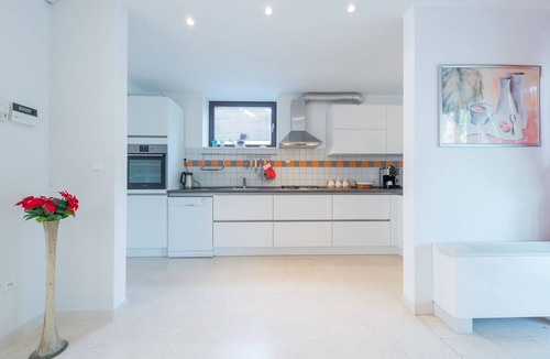 Cavtat Apartment | Peaceful Villa, 1 Minute Walk To The Beach