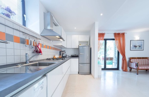 Cavtat Apartment | Peaceful Villa, 1 Minute Walk To The Beach