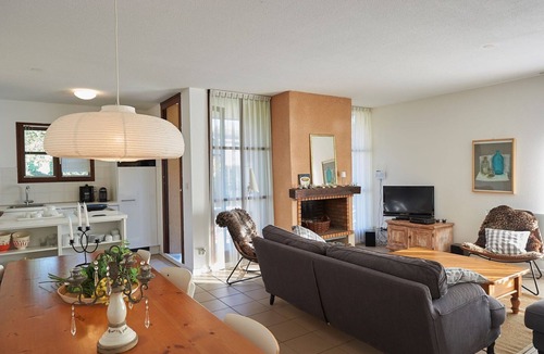 Salles Villa | Peaceful Villa in Castle Park