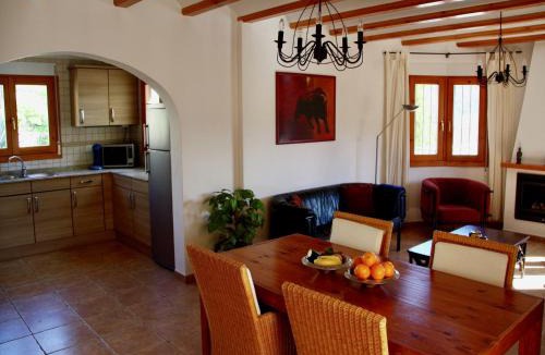 Adsubia Villa | Peaceful Villa with Private Pool
