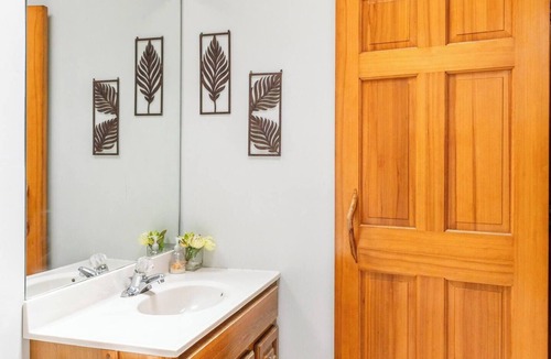 Volcano Cabin | Peaceful Volcano lodge with a hot tub