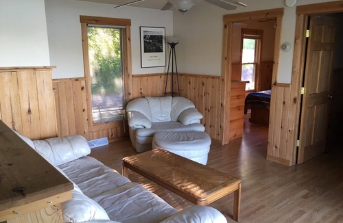 Houghton Cabin | Peaceful Water Front Property