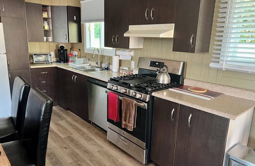 Bowman Cottage | Peaceful Waterfront Cottage - Amazing Lake View - new SPA