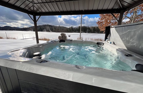 Bowman Cottage | Peaceful Waterfront Cottage - Amazing Lake View - new SPA