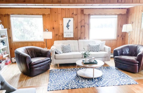 North Windham House | Peaceful Waterfront Hideaway with 5 bedrooms!