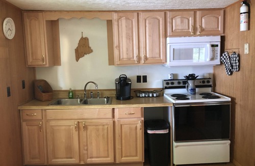 Orland House | Peaceful Waterfront Toddy Pond Retreat