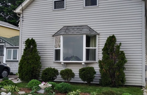 Portsmouth House | Peaceful Waterview Home- Sleeps 6- Newport County- Portsmouth Rhode Island