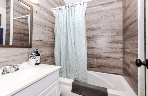 Saint Malo Cabin | Peaceful, Whimsical Retreat - Cabin 17