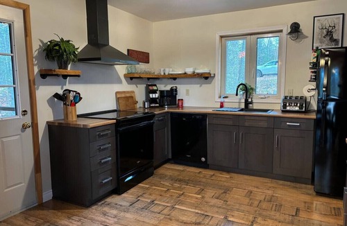 Rainy River District House | Peaceful Year-Round Lakefront Getaway Nickel Lake