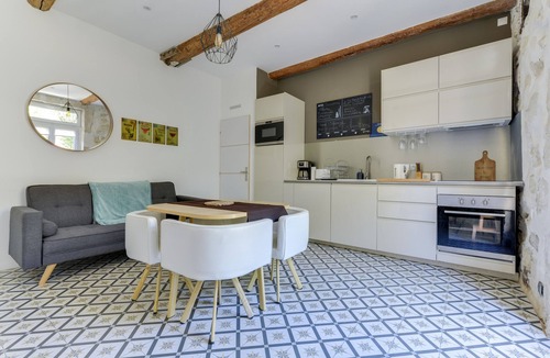 Beziers City Centre House | Peacefull 3* house historical Béziers